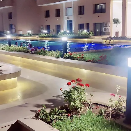 Elegant Duplex Avec Deux Piscines Et Une Vue Magnifique Marrakesh Exterior photo